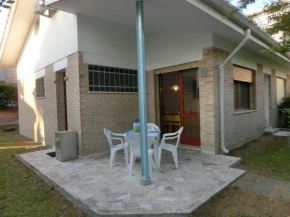 Three-Bedroom Villa with garden, parking and ac